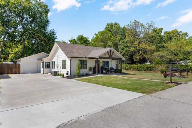 912 S Ash Avenue, Broken Arrow, OK 74012