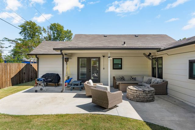 912 S Ash Avenue, Broken Arrow, OK 74012