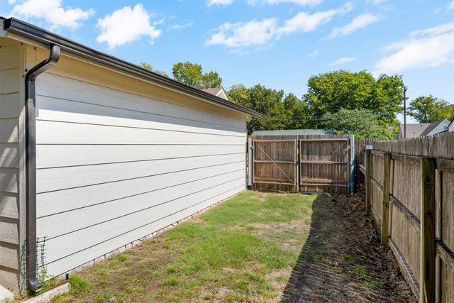 912 S Ash Avenue, Broken Arrow, OK 74012