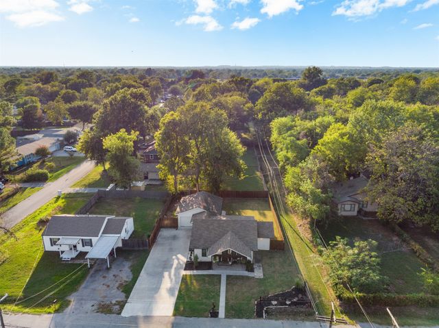 912 S Ash Avenue, Broken Arrow, OK 74012