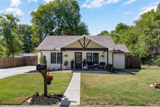 912 S Ash Avenue, Broken Arrow, OK 74012