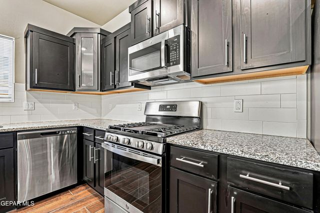 13689 FLORA VISTA Avenue, Horizon City, TX 79928