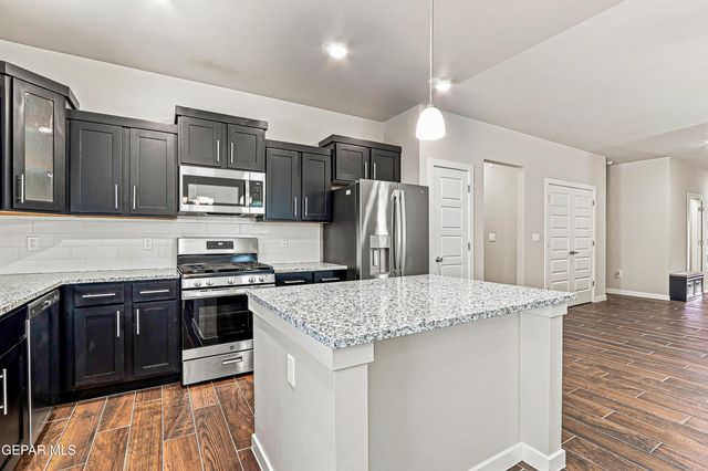 13689 FLORA VISTA Avenue, Horizon City, TX 79928