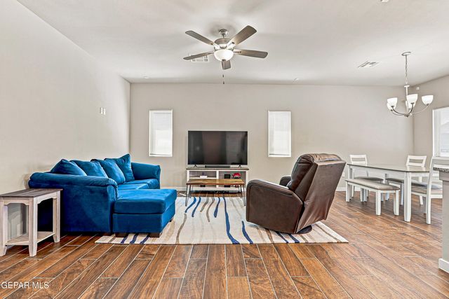 13689 FLORA VISTA Avenue, Horizon City, TX 79928