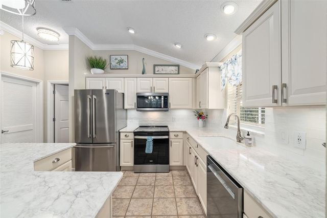 17760 SE 85TH CAUSTON COURT, The Villages, FL 32162