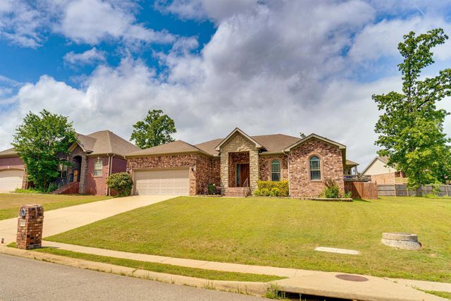 5501 Aviator Drive, Jacksonville, AR 72076