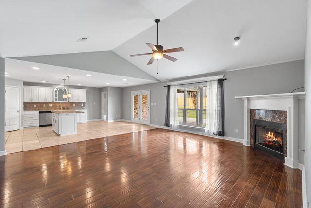 5501 Aviator Drive, Jacksonville, AR 72076