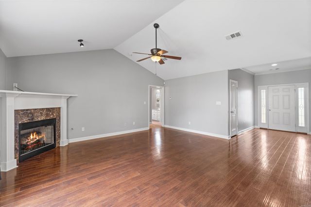 5501 Aviator Drive, Jacksonville, AR 72076