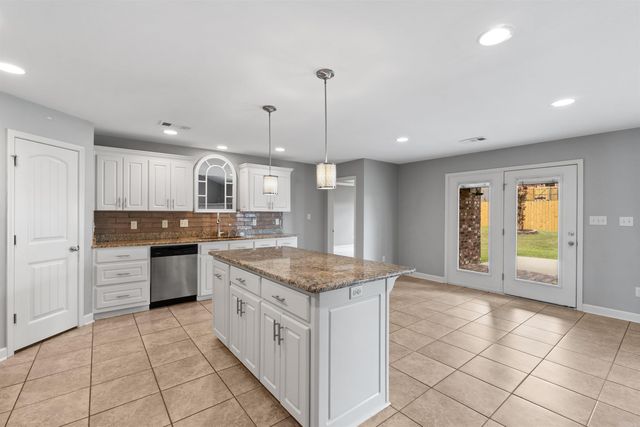5501 Aviator Drive, Jacksonville, AR 72076