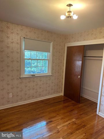 214 WHITTIER LN, Lancaster, PA 17602