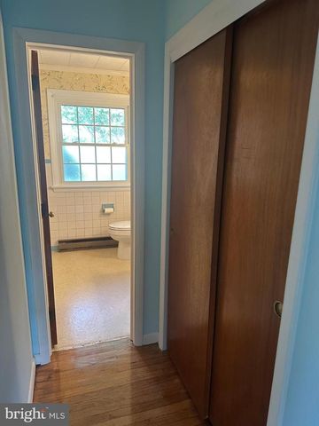 214 WHITTIER LN, Lancaster, PA 17602