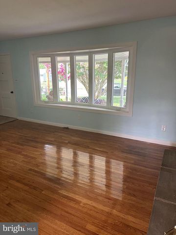 214 WHITTIER LN, Lancaster, PA 17602