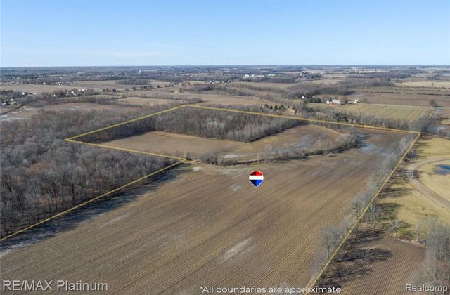 1136 S Nichols Road, Swartz Creek, MI 48473