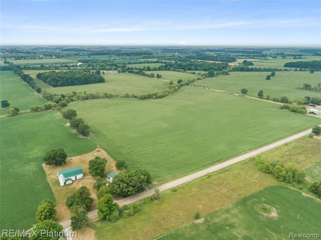 1136 S Nichols Road, Swartz Creek, MI 48473