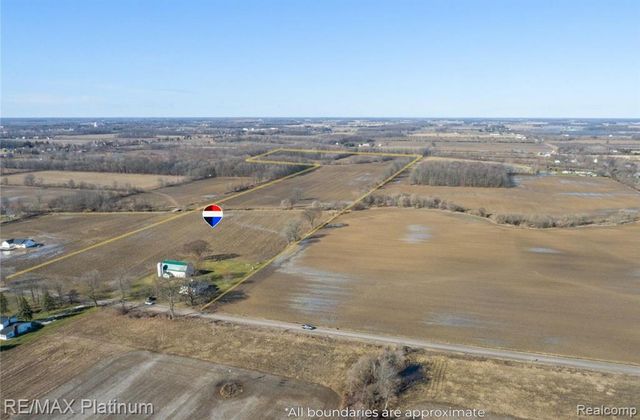 1136 S Nichols Road, Swartz Creek, MI 48473