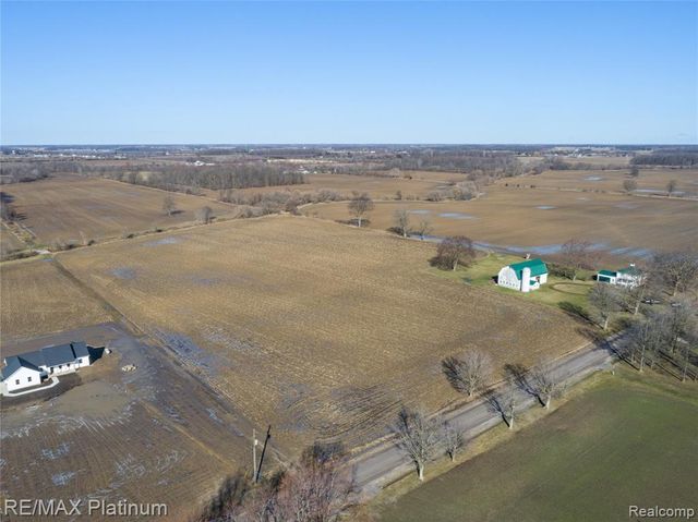 1136 S Nichols Road, Swartz Creek, MI 48473