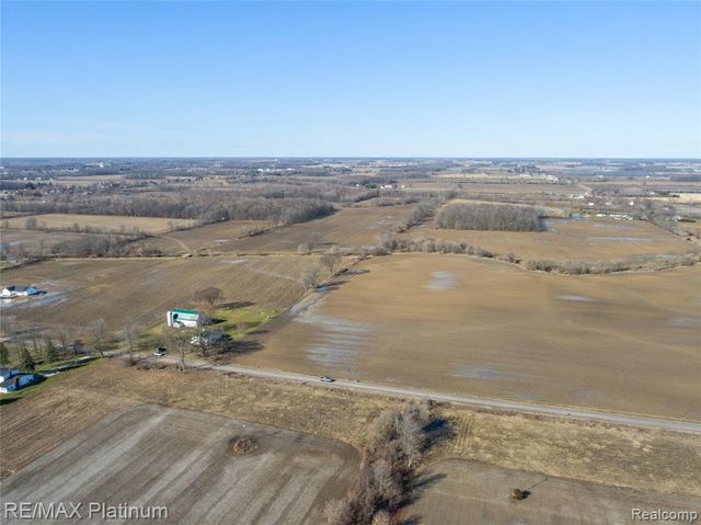 1136 S Nichols Road, Swartz Creek, MI 48473