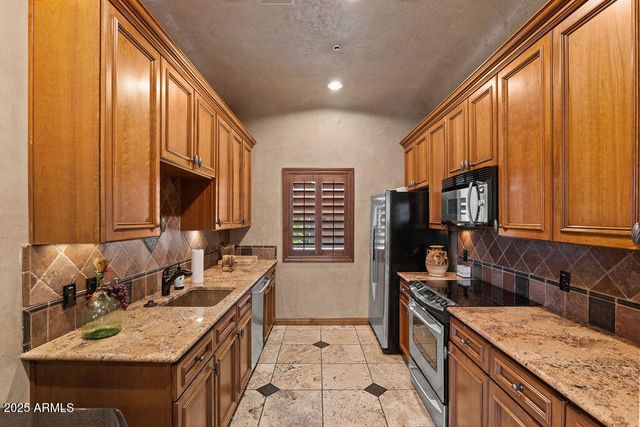 20660 N 40TH Street 2155, Phoenix, AZ 85050