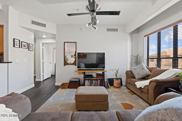 20660 N 40TH Street 2155, Phoenix, AZ 85050