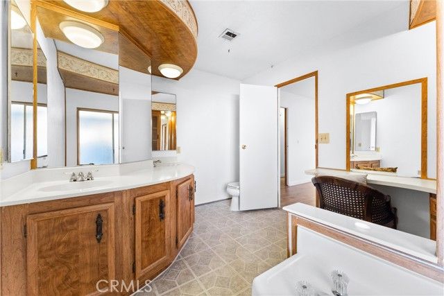 1400 S Sunkist 80, Anaheim, CA 92806