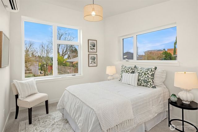 7521 12th Avenue NW, Seattle, WA 98117