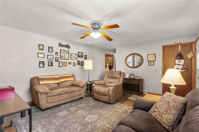 557 Windamere Avenue NW, Massillon, OH 44646