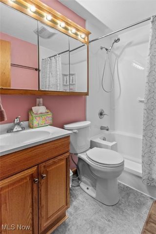 557 Windamere Avenue NW, Massillon, OH 44646