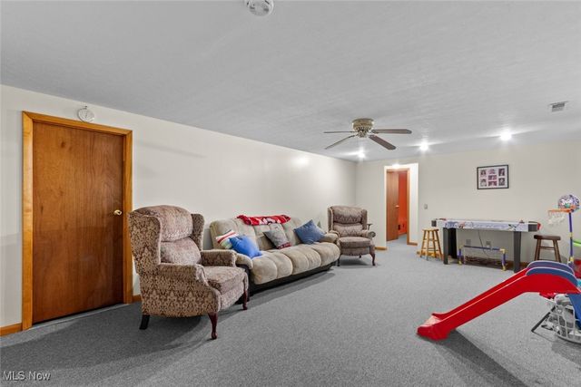 557 Windamere Avenue NW, Massillon, OH 44646