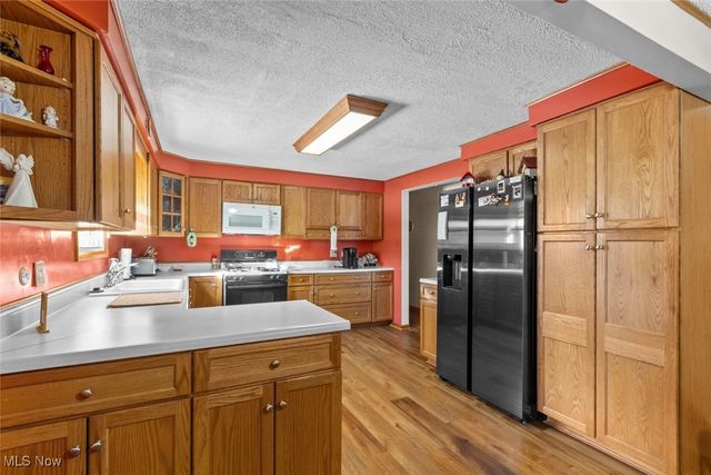 557 Windamere Avenue NW, Massillon, OH 44646