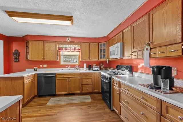 557 Windamere Avenue NW, Massillon, OH 44646