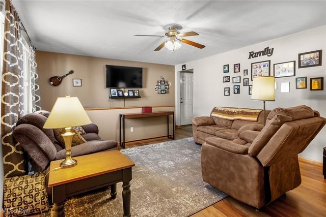 557 Windamere Avenue NW, Massillon, OH 44646