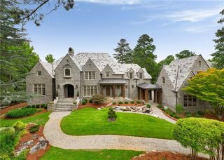 929 Middle Fork Trail, Suwanee, GA 30024