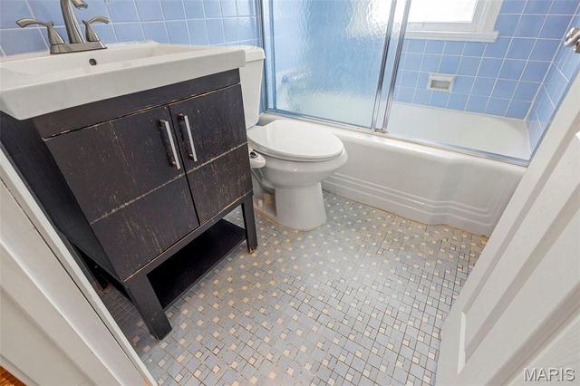 3661 Saint Marguerite Lane, St Ann, MO 63074