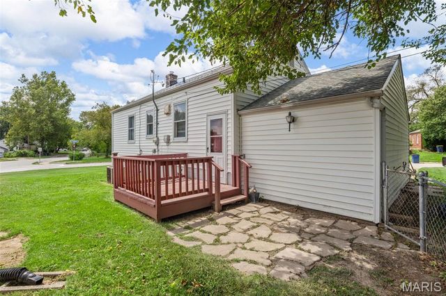 3661 Saint Marguerite Lane, St Ann, MO 63074