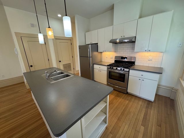 10 Linwood 3, Boston, MA 02119