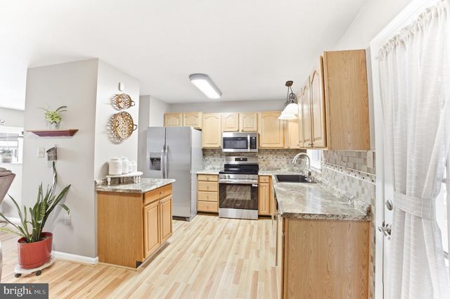 1 WALNUT POND CT, Middletown, MD 21769