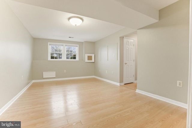 1 WALNUT POND CT, Middletown, MD 21769