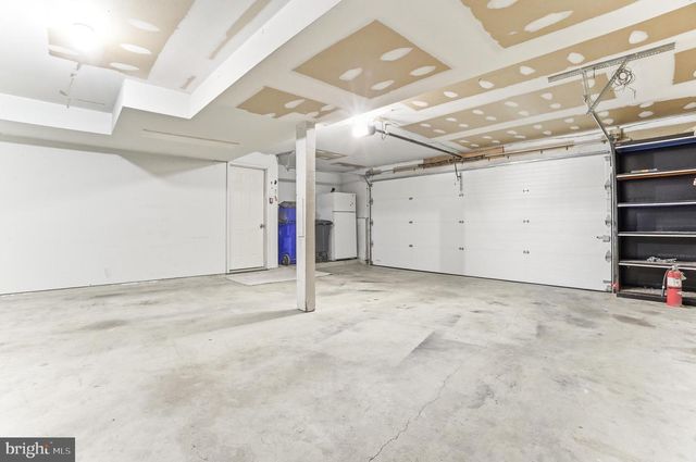 1 WALNUT POND CT, Middletown, MD 21769