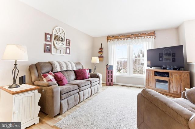 1 WALNUT POND CT, Middletown, MD 21769