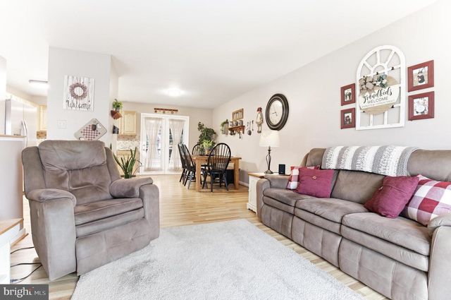 1 WALNUT POND CT, Middletown, MD 21769