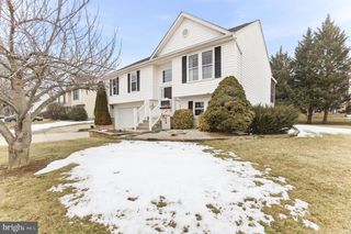 1 WALNUT POND CT, Middletown, MD 21769