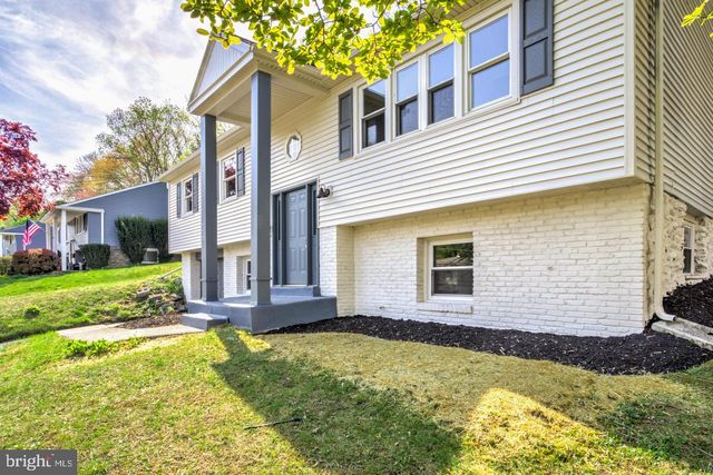 333 GOLF HILLS RD, Havertown, PA 19083