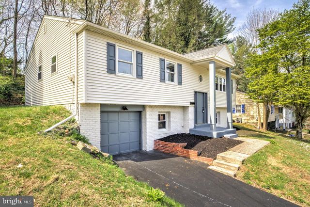 333 GOLF HILLS RD, Havertown, PA 19083