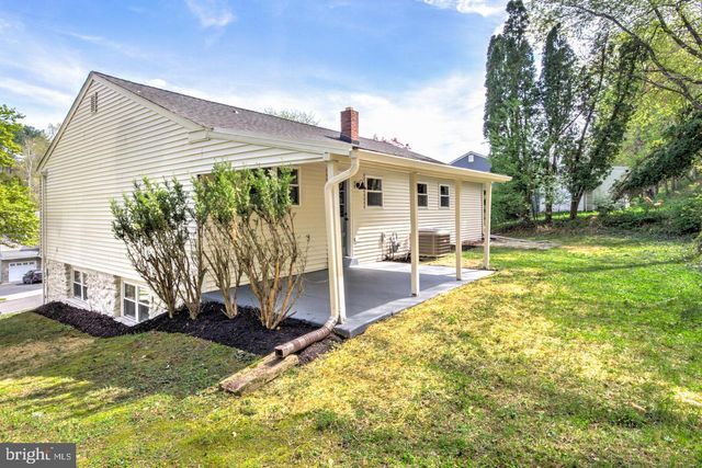 333 GOLF HILLS RD, Havertown, PA 19083