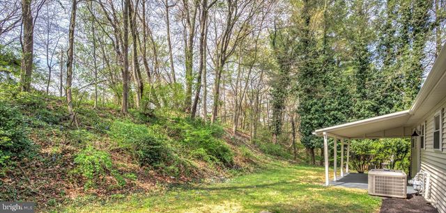 333 GOLF HILLS RD, Havertown, PA 19083
