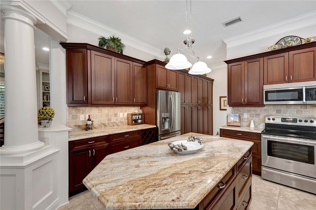 140 S Monterey Drive, Vero Beach, FL 32963