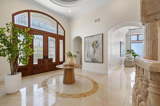 1678 Marisma Way, La Jolla, CA 92037