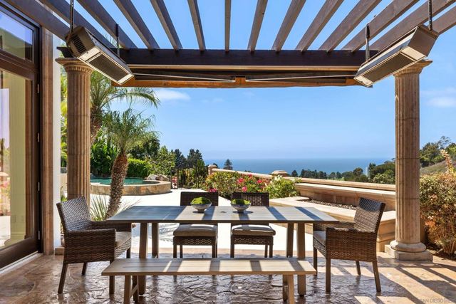 1678 Marisma Way, La Jolla, CA 92037