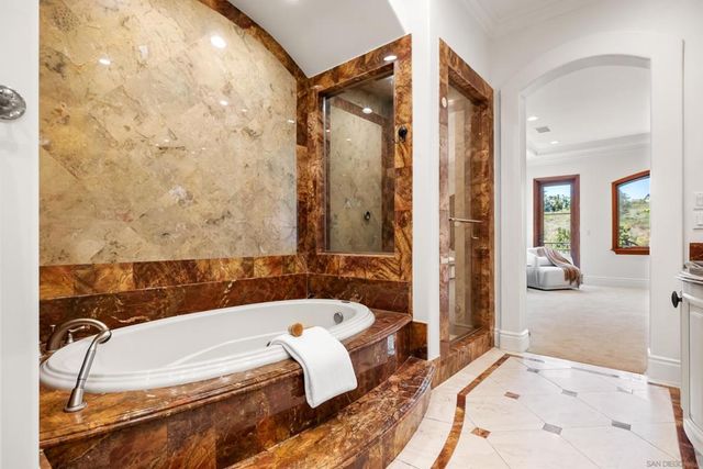 1678 Marisma Way, La Jolla, CA 92037
