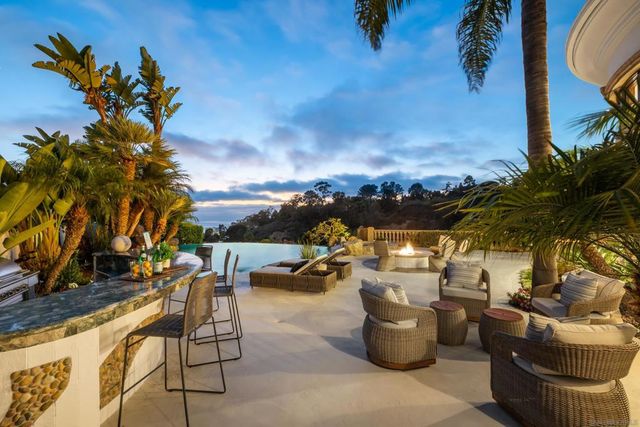 1678 Marisma Way, La Jolla, CA 92037